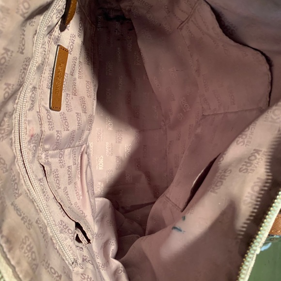 ⭐️MICHAEL KORS SIGNATURE JET SET TOTE BAG⭐️ - Picture 9 of 9